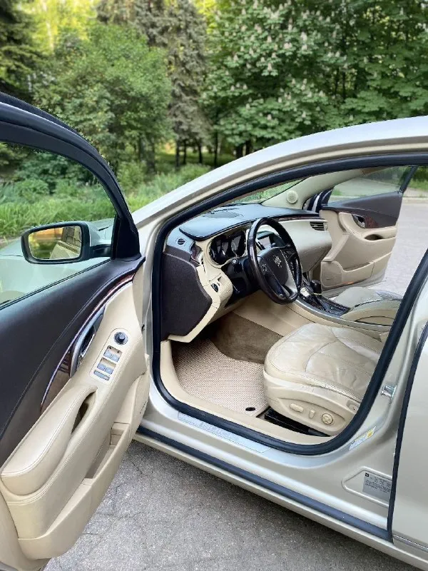 Buick lacrosse 2013 2.4 гибрид кожаный салон с деревянными вставками, мультируль, цветной многофункциональный дисплей, электропривод водительского сидения, abs, ebd, bas, tsc, круиз-контроль, парктроник, климат-контроль, датчик света и многое другое. машина не требует ремонта, кузов без коррозии. агрегаты исправны. донецк вопросы только по телефону 850 тыс. руб, торг +7 (949) 331-21-77 📞 звоните: +7(949)3312177 - фотография - 7