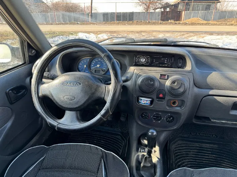 Продам dacia solenza 2004г учёт украинский и временный лнр. можно оформить на временный рф 5 лет на вас или постоянный если свяжитесь с хозяином. хорошее состояние, на полном ходу. эл. стеклоподъёмники, музыка, ц. замок. двигатель 1.4 (логан), расход 5-6 л. два комплекта колес, зима на штампах + лето на литых. цена: 125 000₽. торг. +79591906408 (telegram) 📞 звоните: +7(959)1906408 - фотография - 6