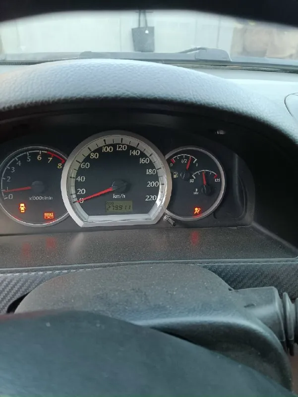 Продам chevrolet лачетти 2004 года. продажа от собственника, переоформление в мрэо без проблем 180 регион! двигатель работает отлично, масло не ест. короба без нареканий. по ходовой части обслужена, в ходу мягкая. новая зимняя резина. 200км назад сделано т. о. с заменой масла жидкостей и т. д. в общем автомобиль обслужен и готов к эксплуатации. кондиционер, гур, обогрев заднего стекла, стекло-подъёмники, abs, центральный замок, подушки безопасности, парктроники, музыка. цена: 500 тысяч рублей с торгом. находится в городе донецк/ телефон. +79495120912 📞 звоните: +7(949)5120912 - фотография - 8