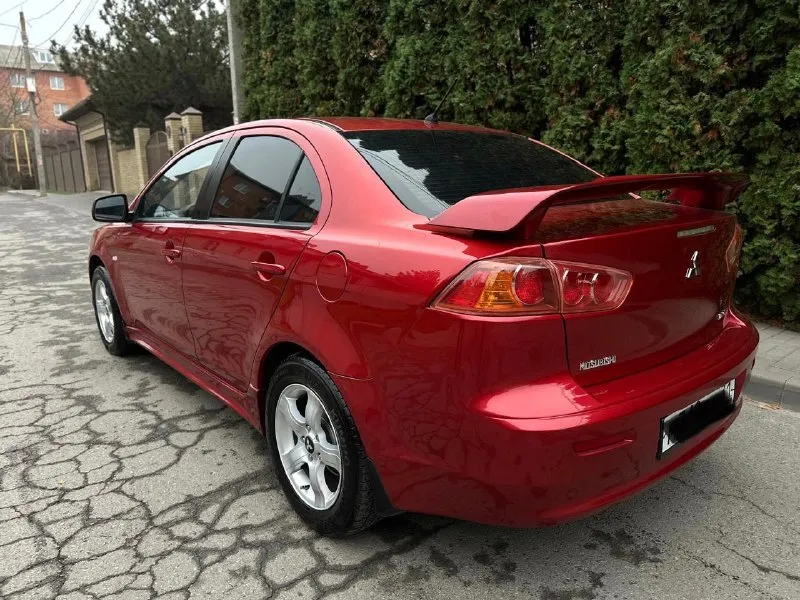 Продаю mitsubishi lancer 2008 г. 1 хозяин мотор 1.5 работает идеально корбка механика, так же без нареканий ! по кузову машина в отличном состоянии, без рыжиков и. тд почти вся в родном окрасе пороги днище целое, заводское пробег 146.000 салон как новый машина вся обслужена, ничего делать не нужно, сел и поехал в машине есть всё для комфортной езды стоят 16 красивые диски цена : 820.000 тел: +7 (949) 559-32-11 +7 (949) 853-09-63 📞 звоните: +7(949)5593211 - фотография - 4