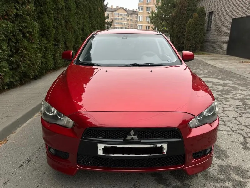 Продаю mitsubishi lancer 2008 г. 1 хозяин мотор 1.5 работает идеально корбка механика, так же без нареканий ! по кузову машина в отличном состоянии, без рыжиков и. тд почти вся в родном окрасе пороги днище целое, заводское пробег 146.000 салон как новый машина вся обслужена, ничего делать не нужно, сел и поехал в машине есть всё для комфортной езды стоят 16 красивые диски цена : 820.000 тел: +7 (949) 559-32-11 +7 (949) 853-09-63 📞 звоните: +7(949)5593211 - фотография - 5