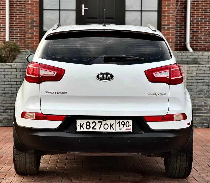 Продам kia sportage год:2011 цена:1.230.000₽ привод:полный пробег:153.000км коробка:механика :2л номер: +79494043922 или +79491003435 на обоих номерах телеграмм авто в идеальном состоянии без каких либо вложений сел и поехал, мотор и коробка в отличном состоянии, ходовая часть вся обслужена! полный привод обслужен, авто в максимальной комплектации:кожаный салон, раздельный климат контроль, парктроники, круиз контроль, камера заднего вида, обогревы всех сидений, помощь при спуске, мульти руль, датчики дождя и света, полный бортовой компьютер, и многое другое, больше информации по телефону. 📞 звоните: +7(949)4043922 - фотография - 6