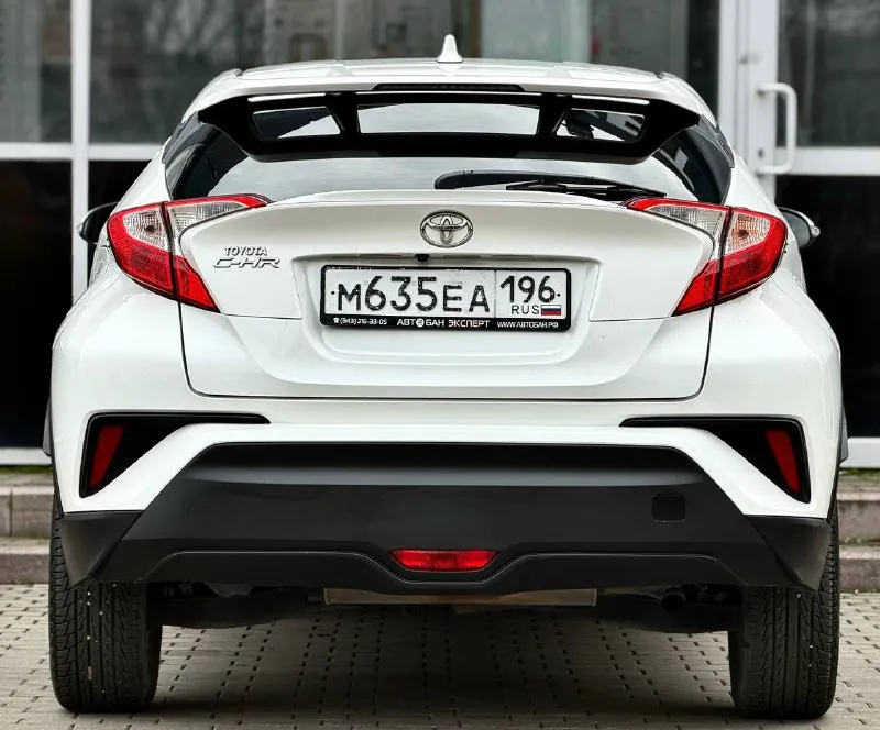 Продам toyota c-hr год:2019 пробег:156.000км цена:1.720.000₽ торг :2литр коробка:автоматическая 7ступеней номер: +79495011956 или +79491003435 телеграмм ват сап авто в отличном состоянии без каких либо вложений! техническая часть авто не побоюсь этого слова новая! по кузову у авто тоже замечаний нет не ржавчины не вмятин, кузов отполирован и покрыт керамикой, салон в хорошем состоянии чистый без дырок и посторонних запахов, авто любили и ухаживали, машинка в хорошей комплектации:раздельный климат контроль, парктроник зад перед, электра ручник, мульти руль, подогревы сидений и руля, камера заднего вида, большой монитор, aux, bt. car play, датчик света и дождя, полный бортовой компьютер, три стиля вождения:есо, sport, comfort, и много всего остального! два комплекта ключей! больше информации по телефону 📞 звоните: +7(949)5011956 - фотография - 6
