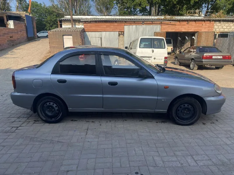 Chevrolet lanos 2007, 1.5 мкпп — надежный «рабочий конь» пробег 230 тыс. км, кузов — без ржавчины, в отличном состоянии. двигатель и все агрегаты — как часы: не дымит, не троит, сел и поехал. свежий ремонт: новый бензонасос, форсунки, катушка зажигания. в такси не работал, салон не затертый. 📍 макеевка цена: 230 000 ₽ — небольшой торг уместен. только звонки, сообщения не читаю +79499440434 - фотография - 2