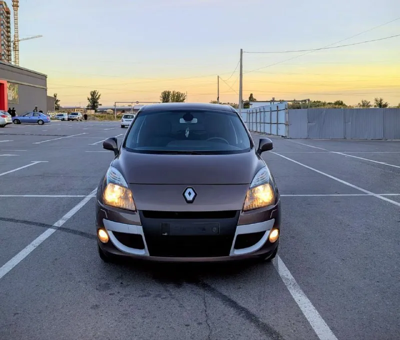 Renault scenic iii, 2.0л, 1 хозяин, без дтп, идеальное состояние! продаётся renault scenic 2011 года... - фотография