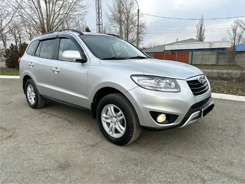 Продам hyundai santa fe|2011г мотор 2.4 бензин работает идеально! коробка автомат полных привод 4х4 двухзонный климат круиз контроль подогрев сидений подогрев зеркал мульте руль монитор с навигацией bluetooth, aux, usb парктроники зад перед 2 ключа от собственницы осмотр-алчевск цена-1.195.000₽ все вопросы по телефону:+79595017203 - фотография - 3