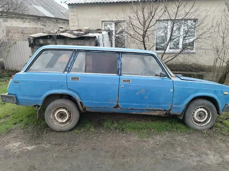 Продам ваз 2104 1991 год немного гнелая на временных намеров днр на ходу и без акумулятора цена 20.000р и торг номер +79495183863 телеграм @kocmr228 находится кировский район старомихайловка 📞 звоните: +7(949)5183863 - фотография - 6
