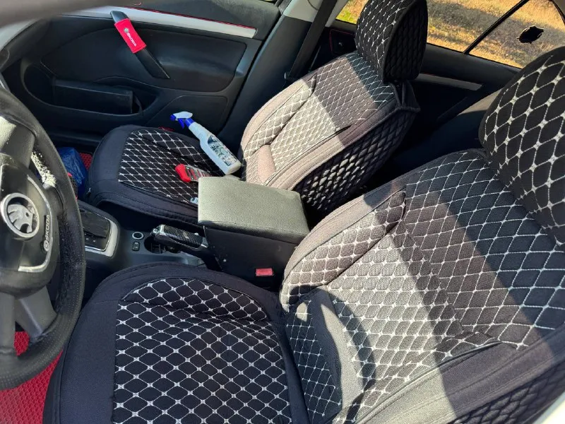 Донецк +79498462389 октавия а5 цена 900 т. ₽. торг год 2011 бензин 1.8 турбо пробег 218 т. 2 комплекта резины на титанах зима / лето 2 комплекта ковриков. второй хозяин. петровский район. - фотография - 8