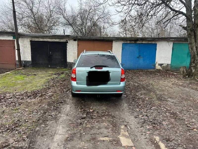 Продам chevrolet lacetti автомобиль в хорошем состоянии 2011 год 72 000 пробега автомобиль всю жизнь одни руках полная комплектация кондиционер абс антизанос гидроусилитель руля мультируль обогрев стёкл электрорегулировка зеркал все что нужно для комфортной езды автомобиль гаражного хранения стоит газ евро четыре итальянский два комплекта резины на дисках объем двигателя 1.6 16 клапанный в авто установлен бортовой компьютер стоит дорогой android планшет со всеми функциями камера заднего вида парктроники один хозяин с автосалона звоните в любое время +79490770583 📞 звоните: +7(949)0770583 - фотография - 2