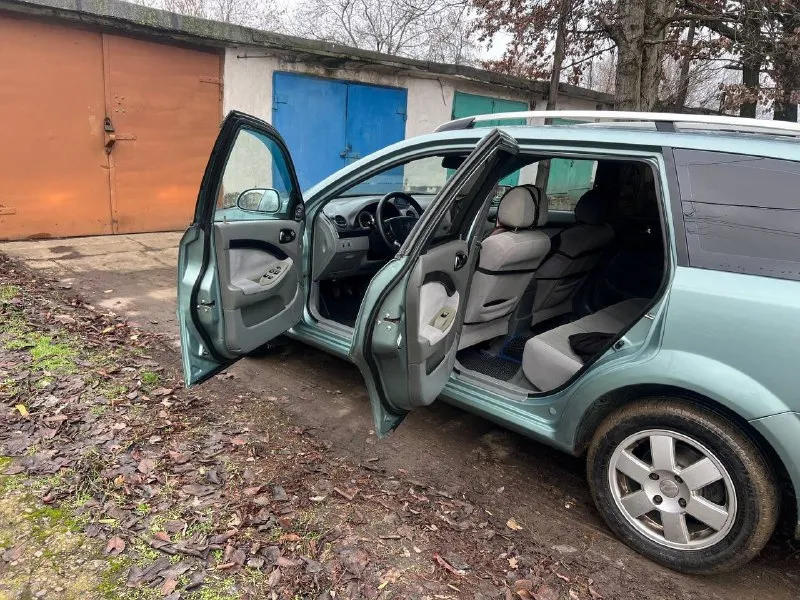 Продам chevrolet lacetti автомобиль в хорошем состоянии 2011 год 72 000 пробега автомобиль всю жизнь одни руках полная комплектация кондиционер абс антизанос гидроусилитель руля мультируль обогрев стёкл электрорегулировка зеркал все что нужно для комфортной езды автомобиль гаражного хранения стоит газ евро четыре итальянский два комплекта резины на дисках объем двигателя 1.6 16 клапанный в авто установлен бортовой компьютер стоит дорогой android планшет со всеми функциями камера заднего вида парктроники один хозяин с автосалона звоните в любое время +79490770583 📞 звоните: +7(949)0770583 - фотография - 8