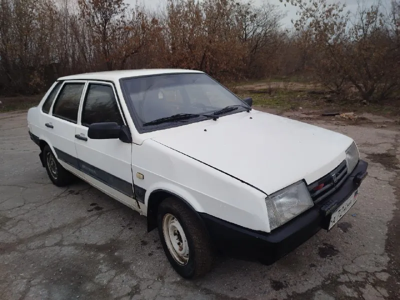 Продам ваз 21099, 1996 г. , 1.5л карбюратор, 5 ступка, по документам времянка днр (есть укр. доки, без проблем можно переоформить на постоянный рф учет с участием хозяина, либо же на временный рф). стоит газ евро 2, дно и пороги в живом состояние, светит каждая лампочка, печка греет, стоит приятная музыка, по ходовке 4/5, резина зима, машина полностью подготовлена к зиме, машина каждый день на ходу, сел и поехал, из минусов нужно настроить кулису. цена: 95.000. осмотр г. енакиево, связь +79493748716, либо же личные сообщения. 📞 звоните: +7(949)3748716 - фотография - 6