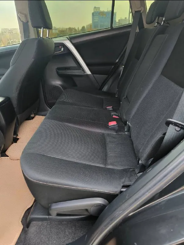 Toyota rav4 2013 год двигатель 2.0 бензин коробка автомат пробег 185 тыс. км автомобиль в отличном состоянии, без дтп, автотека зелёная вложение абсолютно не какого не требует! чистый ухоженный салон, готов на любые проверки с вашей стороны! есть всё для комфортного вождения! двух зонный климат датчик света и дождя подогрев сидений круиз контроль, бортовой компьютер, камера заднего вида, и т д. с документами всё в порядке, продажа с полным переоформлением мрэо 💯 г. донецк цена 1.670.₽ звоните остальное по номеру телефона +79496164847 📞 звоните: +7(949)6164847 - фотография - 8