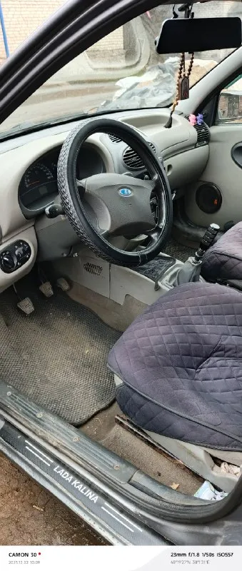 Продам ваз калина седан. 2007г. в.1.6л 8кл. пробег 245т. км. состояние нормальное для своих лет, дно, пороги нормально ничего не надо делать. салон на 4. по двс, кпп, всё ровно, ходовая тоже в порядке. резина зима, летние в придачу на литьё. с доками все нормально, я хозяин. реальному покупателю торг. цена 270000. телефон+79493541809. телеграм, мах. на этом номере. горловка. владимир 📞 звоните: +7(949)3541809 - фотография - 6