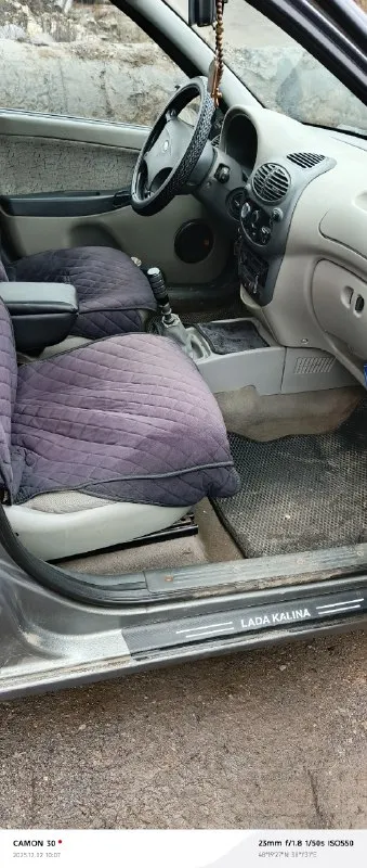 Продам ваз калина седан. 2007г. в.1.6л 8кл. пробег 245т. км. состояние нормальное для своих лет, дно, пороги нормально ничего не надо делать. салон на 4. по двс, кпп, всё ровно, ходовая тоже в порядке. резина зима, летние в придачу на литьё. с доками все нормально, я хозяин. реальному покупателю торг. цена 270000. телефон+79493541809. телеграм, мах. на этом номере. горловка. владимир 📞 звоните: +7(949)3541809 - фотография - 7