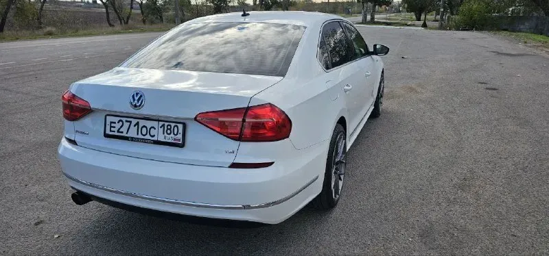 Продам цена: 1.750.000 volkswagen passat b8 usa год:2016 двигатель: 1.8tsi акпп: aisin 6ст. пробег:222.800км. описание: автомобиль в отличном состоянии, делать ничего не нужно, своевременное то, замена масла в моторе каждые 7000км только ravenol 5w30 smp, в акпп каждые 30.000км. только toyota ws. мотор в идеальном состоянии, заводской хон. акпп в отличном состоянии. все стекла родные, включая лобовое установлена дорогая качественная аккустика, магнитола teyes cc3 с регистратором teyes. камерой заднего вида teyes также установлена качественная контурная подсветка. диски r16 родные, на новой зимней резине. вложено во все это больше 400т. р от автомобиля не избавляюсь, продажа не срочная. .. реальному будущему владельцу торг. .. находится: г. мариуполь +79497138247 владимир 📞 звоните: +7(949)7138247 - фотография - 3