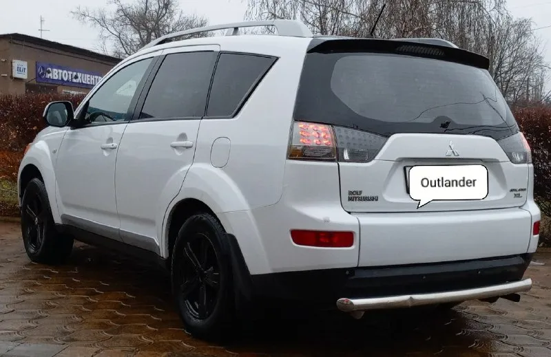 В продаже mitsubishi outlander2007г ✅2.4l 4wd коробка автомат ✅217 000 пробег ✅3 хозяина за всё время !!! ✅птс оригинал!!! ✅родные стекла ✅два ключа 🌿зелёная автотека авто в хорошем состоянии! обслужен!! на данный момент без вложений мотор не троит, не дымит, масло не расходует. коробка переключает плавно, ходовая обслужена!!! по кузову без ржавчины гнили дно пороги всё целое! огромный багажник+складывание сиденья комплектация: -под рулевые лепестки -полный привод -люк -кожаный салон -управление на руле -4 стеклоподъёмника -складывания зеркал -электро зеркала -обогрев заднего-переднего стекла -подогрев передних сидений -штатная сигнализация -музыка aux, bluetooth, cd, fm документы без штрафов, запретов, ограничений продажа по дкп или мрэо торг уместен!!! осмотр донецк цена 965000р +79493977821 +79494017806 - фотография - 2