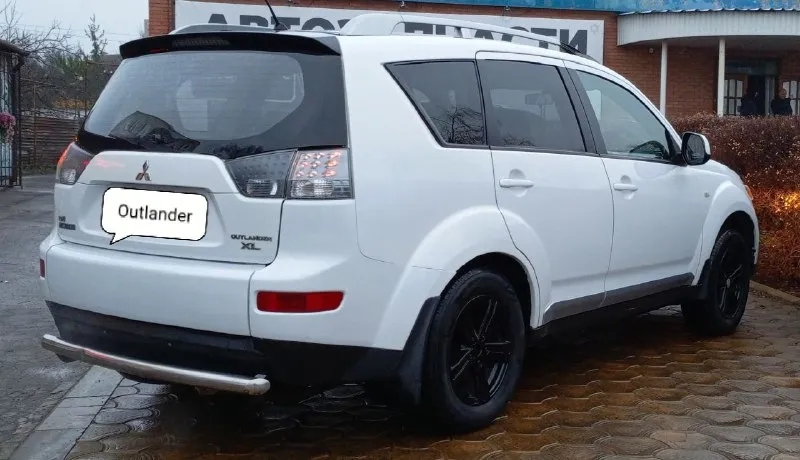 В продаже mitsubishi outlander2007г ✅2.4l 4wd коробка автомат ✅217 000 пробег ✅3 хозяина за всё время !!! ✅птс оригинал!!! ✅родные стекла ✅два ключа 🌿зелёная автотека авто в хорошем состоянии! обслужен!! на данный момент без вложений мотор не троит, не дымит, масло не расходует. коробка переключает плавно, ходовая обслужена!!! по кузову без ржавчины гнили дно пороги всё целое! огромный багажник+складывание сиденья комплектация: -под рулевые лепестки -полный привод -люк -кожаный салон -управление на руле -4 стеклоподъёмника -складывания зеркал -электро зеркала -обогрев заднего-переднего стекла -подогрев передних сидений -штатная сигнализация -музыка aux, bluetooth, cd, fm документы без штрафов, запретов, ограничений продажа по дкп или мрэо торг уместен!!! осмотр донецк цена 965000р +79493977821 +79494017806 - фотография - 3