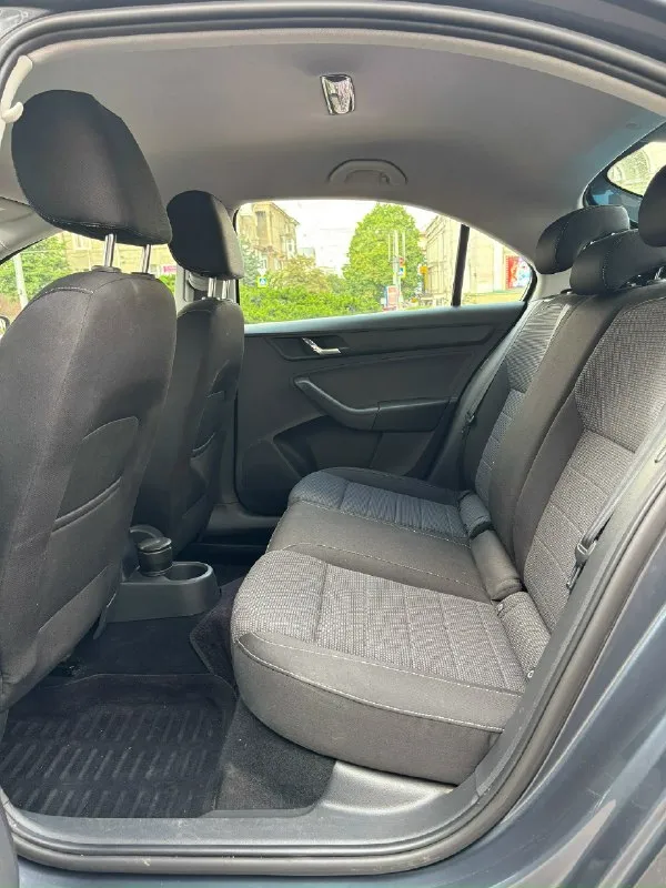 Продам skoda rapid 2014 год двигатель 1.6, автомат работает все идеально, без каких либо нареканий. обслуженная сервисная машина✅ минимальный родной пробег🏇(98 тыс) машина у которой читается история! полтора собственника (первый дедушка по октябрь 24г. ) хороший внешний вид цепной надежнейший мотор на 105 л. с. новая летняя резина, по технике все обслужено, масло и фильтра новые! масло в коробке новое! машина без ржавчины днище обработано, есть защита двигателя)) гаражное хранение!😍 комплектация автомобиля: • гур • абс • asc • круиз-контроль • климат-контроль • курсовая устойчивость на дороге • подогрев сидений • электро подъемники • электро зеркала с подогревом • помощь при подъёме в гору • розетка 12v • регулировка руля по вылету • регулировка руля по высоте • галогеновые фары • противотуманные фары • иммобилайзер • обратная связь • центральный замок • штатная сигнализация машиной останетесь довольны😊 удачи найти на рынке что-то более целое! имейте ввиду, что совсем ск 📞 звоните: +7(949)3461374 - фотография - 6