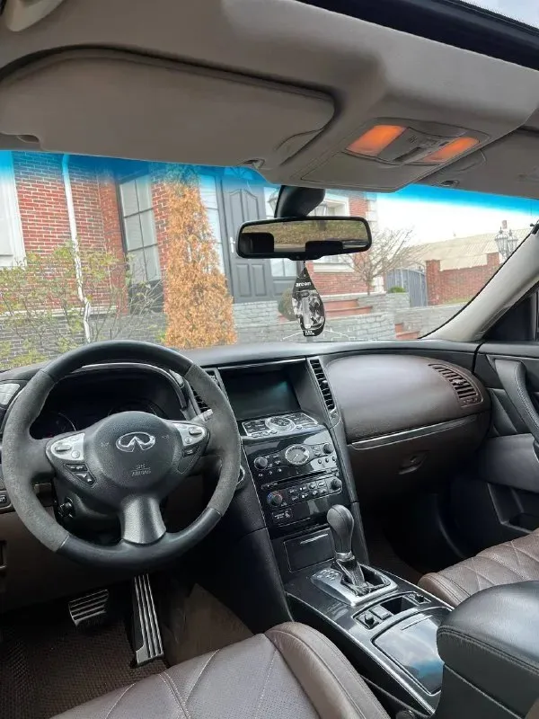 Infinity fx35 цена 1.685.000 торг-обмен номер: +79496358178 автомобиль в идеальнейшем состоянии вложений не требует от слова совсем замена масла каждые 6 тысяч км мотор 3.5 бензин работает как часы, не дымит и не троит коробка автомат, переключает плавно, без дёрганий и пинков, ходовая часть вся обслужена, за машину не стыдно ! богатая комплектация, без ключевой доступ, кнопка старт стоп, подсветка дверей, память сидений, электро регулировка сидений и зеркал, полный электро пакет, датчик света и дождя, кожаный мультируль с альконтарой, обдув и подогрев сидений, двух зонный климат контроль, хорошая мультимедиа, люк, полный привод 📞 звоните: +7(949)6358178 - фотография - 7