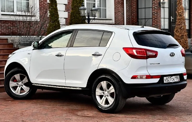 Продам kia sportage год:2011 цена:1.230.000₽ привод:полный пробег:153.000км коробка:механика мотор:2л номер: +79494043922 или +79491003435 на обоих номерах телеграмм авто в идеальном состоянии без каких либо вложений сел и поехал, мотор и коробка в отличном состоянии, ходовая часть вся обслужена! Полный привод обслужен, авто в максимальной комплектации:кожаный салон, раздельный климат контроль, парктроники, круиз контроль, камера заднего вида, обогревы всех сидений, помощь при спуске, мульти руль, датчики дождя и света, полный бортовой компьютер, и многое другое, больше информации по телефону.
📞 Звоните: +7(949)4043922 - фотография - 3