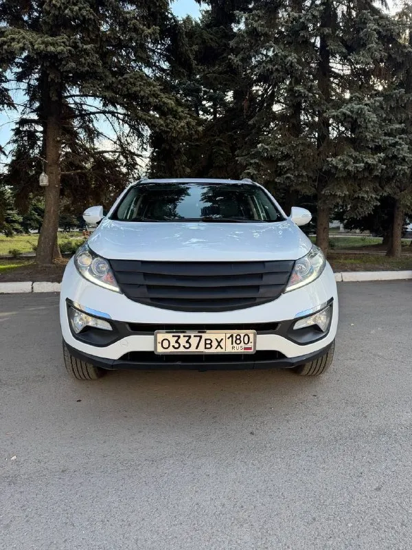 Продам киа спортейдж3,2012г. В. ,150л. С. ,автомат, белый, пробег 227000км не смотанный, .салон идеал, чистый опрятный ухоженный, все жидкости поменяны на новые, масла в коробке и в двигателе новое, катализатор полностью вырезан, стоит новая выхлопная система, много чего поменяно на новое, имеются чеки, колеса уже на зимней шипованной резине, авто полностью обслужено и сделано и готово к дальнейшей эксплуатации без вложений, номера180, смотрится очень красиво, цена 1300 000₽, тел:+79493963909
Г. Торез - фотография - 5