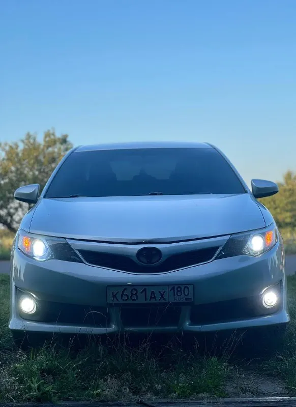 Toyota camry 50 2014, se. продам свой личный автомобиль, во владении 2 года машина имеет вид, отличное состояние. автозапуск, управление с телефона 3 комплекта колес+2 комплекта дисков+заводская магнитола подробности по телефону. +79495348841 цена 1.8🍋 макеевка 📲 tg: слава 📞 звоните: +7(949)5348841 - фотография - 7