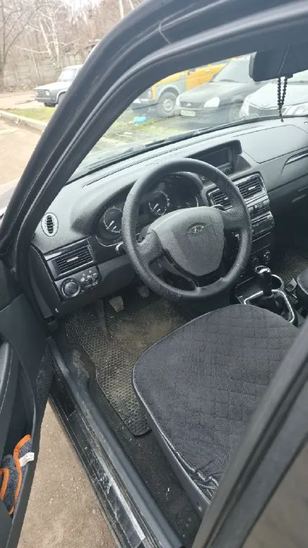 Продам приору 2 год:2016 не гнилая стоит вестовский шеснарь и коробка едет хорошо есть кондиционер и эур экран родной находится в донецке пролетарский район номер/телеграм:79495078396 цена 750к+торг у копота - фотография - 3