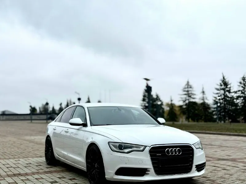 Продам личный автомобиль audi a6 c7 2013 года выпуска пробег: 215 т. км коробка: автомат объем двига... - фотография