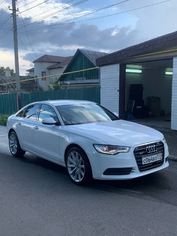 Продам audi a6 c7 3.0tfsi 2013(2014 года выпуска). робот dl501 230.000 пробега. машина в техническом плане полностью идеальном состоянии. мотор гильзонован, цепи все поменяли, все навесное на моторе новое. по коробке, заменено сцепление/маховик, все соленоиды в роботе новые. по ходовке все новое, тормоза новые. скоро поменяю топливный фильтр. короче, в машине сделано всё по технической части. все делалось в «воинской 37», машина только там обслуживается, кому будет интересно расскажу, за пол года больше 1млн вкинуто в техническое состояние, машина, как новая, но по кузову есть косяки(фотки старые). два комплекта диско r19 и r20. на зиму новая резина pirelli scorpions winter(38к скат). лето докатать сезон. цена 1.700.000торг. да, цена большая, но было много приложено усилий, времени и денег. кому будет интересно, могу отправить все что делалось и покупалось(фото). +79493746717. донецк - фотография - 2
