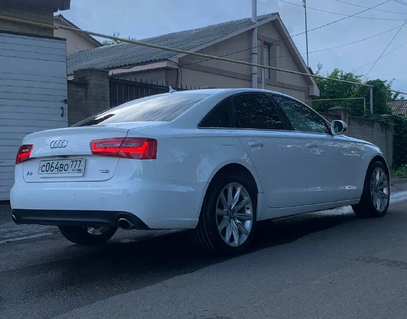 Продам audi a6 c7 3.0tfsi 2013(2014 года выпуска). робот dl501 230.000 пробега. машина в техническом плане полностью идеальном состоянии. мотор гильзонован, цепи все поменяли, все навесное на моторе новое. по коробке, заменено сцепление/маховик, все соленоиды в роботе новые. по ходовке все новое, тормоза новые. скоро поменяю топливный фильтр. короче, в машине сделано всё по технической части. все делалось в «воинской 37», машина только там обслуживается, кому будет интересно расскажу, за пол года больше 1млн вкинуто в техническое состояние, машина, как новая, но по кузову есть косяки(фотки старые). два комплекта диско r19 и r20. на зиму новая резина pirelli scorpions winter(38к скат). лето докатать сезон. цена 1.700.000торг. да, цена большая, но было много приложено усилий, времени и денег. кому будет интересно, могу отправить все что делалось и покупалось(фото). +79493746717. донецк - фотография - 3