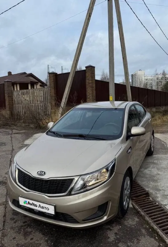Продам, практически новый kia rio 2012г. В. ,с 1 собственником, оригинальным пробегом 32.600. 1.4 автомат. С машиной отдам комплект почти новой летней резины. Сейчас уже на зимней. Уверен вы таких вариантов не найдете!
Птс оригинал, покупали у официального дилера и своевременно обслуживали.
Сигнализация с обратной связью, 2 ключа. Бережная эксплуатация. Гаражное хранение. Днище полностью обработано, есть подтверждающий документы. Такой автомобиль прослужит еще десятки лет. Продажа с переоформлением, если нужно могу присутствовать в мрэо. Автомобиль стоит на учете, запретов, залогов штрафов ничего такого нет. Полностью зеленая база-автотека. Смотреть по предварительной договоренности в центре донецка. +79493578224
Цена 1 190 000
Реальному покупателю торг.
Есть сервисная книжка. Кузов в родной краске. Не участвовал в дтп.
📲 Tg: @annet_325
📞 Звоните: +7(949)3578224 - фотография - 1