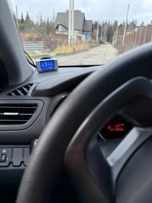 Продам, практически новый kia rio 2012г. В. ,с 1 собственником, оригинальным пробегом 32.600. 1.4 автомат. С машиной отдам комплект почти новой летней резины. Сейчас уже на зимней. Уверен вы таких вариантов не найдете!
Птс оригинал, покупали у официального дилера и своевременно обслуживали.
Сигнализация с обратной связью, 2 ключа. Бережная эксплуатация. Гаражное хранение. Днище полностью обработано, есть подтверждающий документы. Такой автомобиль прослужит еще десятки лет. Продажа с переоформлением, если нужно могу присутствовать в мрэо. Автомобиль стоит на учете, запретов, залогов штрафов ничего такого нет. Полностью зеленая база-автотека. Смотреть по предварительной договоренности в центре донецка. +79493578224
Цена 1 190 000
Реальному покупателю торг.
Есть сервисная книжка. Кузов в родной краске. Не участвовал в дтп.
📲 Tg: @annet_325
📞 Звоните: +7(949)3578224 - фотография - 7