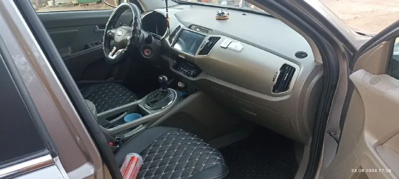 Продам киа спортедж 2011г. В. 2.4, машина в родном окрасе, родной пробег 180 тыс. Руб, осмотр город енакиево, цена 1.5 млн руб, +7(949)356-20-91 - фотография - 6