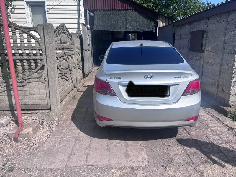 Продается авто hyundai солярис 2014 года выпуска коробка автомат в сером цвете пробег родной 100000 машина в отличном состоянии +79493504045 г. енакиево цена 950000 торг 📲 tg: 👮 📞 звоните: +7(949)3504045 - фотография - 2