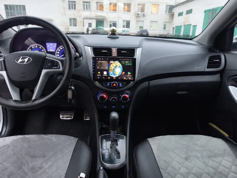 Продам hyundai accent 2012, брали с салона, один хозяин! пробег честный 123т. км, в такси не использовалась, семейный автомобиль. оцинкованное днище и пороги. удален катализатор. линзованная оптика, газ пропан + вариатор опережения угла зажигания, баллон под запаску на 42л, установлена акустика hertz + магнитола на андройде teyes cc3(яндекс навигатор, ямузыка и тд) с качественной камерой заднего вида! два комплекта новой резины на дисках(зима - шипованная pirelli на штампованных дисках(на фото), лето - pirelli на литых дисках), два комплекта ковриков(evo + резиновые). сиденья с момента покупки эксплуатируются в чехлах, текущие чехлы новые, куплены недавно. рабочие жидкости(масло и фильт в двиг. , масло и фильтр в коробке, гидроусилитель руля) заменены на 120т. км. полная замена охлаждающей жидкости на оригинальную произведена в том году. есть не критичные изъяны по кузову и лкп. два ключа. честный обзор, без "намазывания губ" перед продажей! цена: 1 050 000 руб. (торг уместен 📞 звоните: +7(949)3043696 - фотография - 4