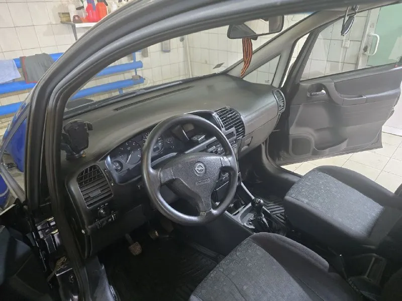 Продам opel зафира 2000 г. в. , двигатель 2.0 дизель. состояние хорошее, не гнилая. 258000км. цена 300000, торг. переоформление без проблем. 89493168255 📞 звоните: +7(949)3168255 - фотография - 2