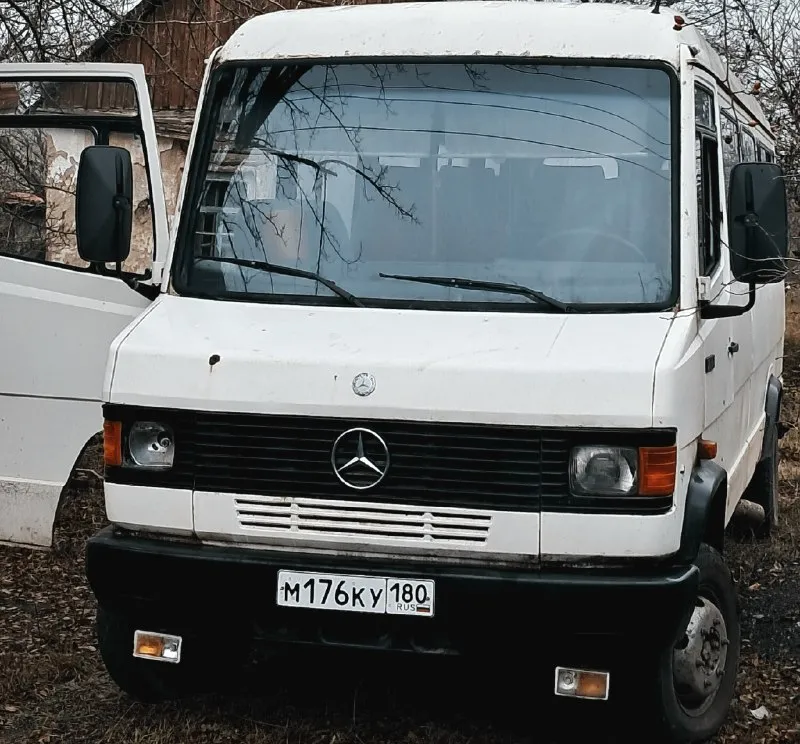❗цена: 569000руб mercedes benz 709 dпе, объём 4,0. 1994 год выпуска. 19+1 мест. общий пробег 670000.... - фотография