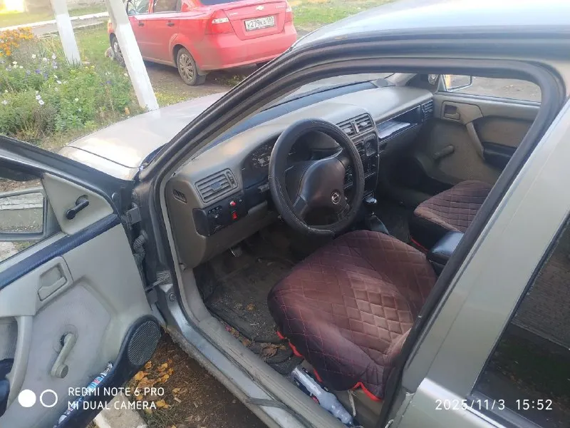 Opel вектра 1.6 на ходу, надо позаниматься ходовой продажа или обмен с моей доплатой, на продажу 700... - фотография