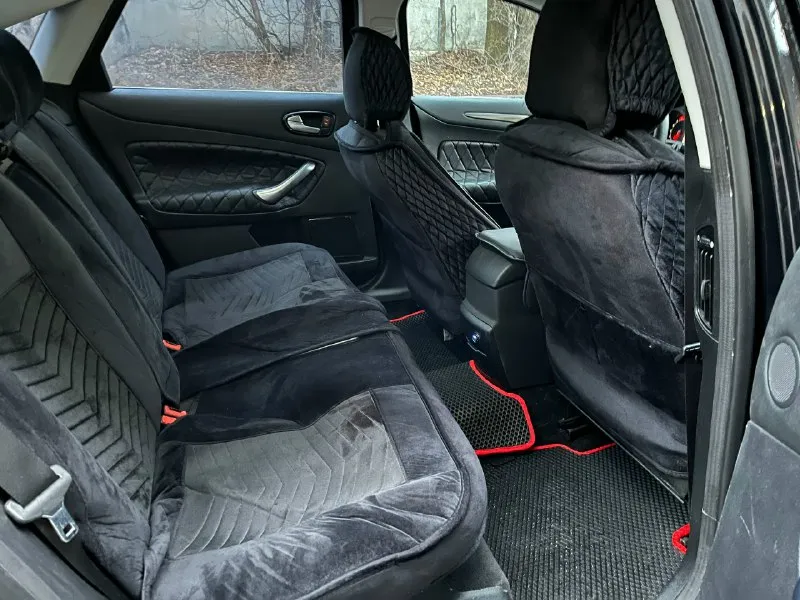 Продам своё авто форд-мондео 2.0( ford mondeo ) 2010г 145 л. с. родной пробег- 250.000 богатая компл-ия. все есть для комфортной езды. датчики дождя, света. обогрев. обогрев лобового и заднего стёкол, зеркал. сидений,2-х зонный климат-контроль. обдуф в средних стойках. при. при открывание дверей подсветка в салоне снаружи. стоит задний парктроник и камера заднего вида. кузов оцинкованый. омыватель фар. двигатель 2л. цепной, ( цепь заменена ) самый надежный в семействе форд. салон чистый ухоженый. машина вся в шумовиброизоляции, штатные динамики заменены. установлен автозапуск. любые проверки. любые виды оформления в мрэо обязательно ! я хозяин, машина оформлена на меня и показывать буду тоже я. цена 730.000₽ торг +79493814378 📞 звоните: +7(949)3814378 - фотография - 5