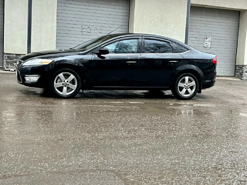 Продам своё авто форд-мондео 2.0( ford mondeo ) 2010г 145 л. с. родной пробег- 250.000 богатая компл-ия. все есть для комфортной езды. датчики дождя, света. обогрев. обогрев лобового и заднего стёкол, зеркал. сидений,2-х зонный климат-контроль. обдуф в средних стойках. при. при открывание дверей подсветка в салоне снаружи. стоит задний парктроник и камера заднего вида. кузов оцинкованый. омыватель фар. двигатель 2л. цепной, ( цепь заменена ) самый надежный в семействе форд. салон чистый ухоженый. машина вся в шумовиброизоляции, штатные динамики заменены. установлен автозапуск. любые проверки. любые виды оформления в мрэо обязательно ! я хозяин, машина оформлена на меня и показывать буду тоже я. цена 730.000₽ торг +79493814378 📞 звоните: +7(949)3814378 - фотография - 7