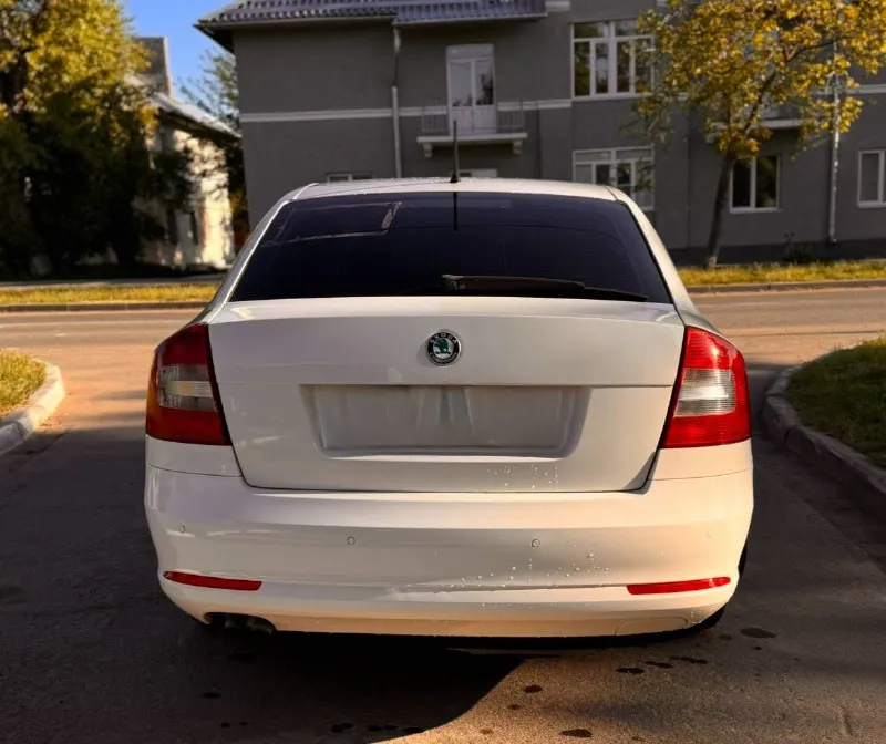 Продам scoda octavia а5 1.8 tsi год 2012 пробег 201 000 акпп aisin авто в максимальной комплектация. полностью обслужен. вложений не требует. любое переоформление. возможен обмен с вашей доплатой. цена 1.050 000 мариуполь +79497051149 - фотография - 5