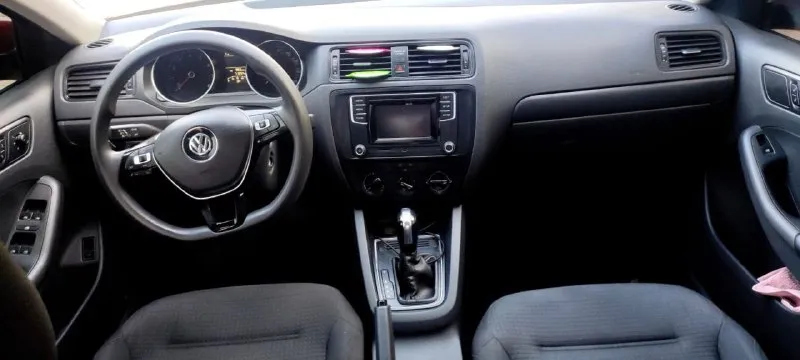 Jetta, 2016 года. объем 1,4, кпп - автомат 6-ти ступенчатый, обычный, не dsg, цена 1,140 млн. руб. , торг. пробег 114 тыс. км. салон в хорошем состоянии, кондиционер, камера заднего вида, авто очень экономичен, электростеклоподъемники, подогрев заднего стекла, магнитола, новая резина, детально по телефону +79493202480, +79493560528 - фотография - 7