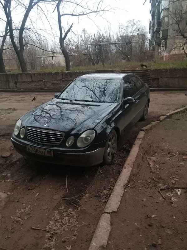 Mersedes е320 3,2 cdi турбо дизель, в хорошем состоянии, проблема с регистрацией, учёт временный днр- просрочен, связи со старым хозяином нет, из за того что я не могу поставить его на учёт решил продать. или может кто может помочь с регистрацией ?! цена 550т. р. @kktotam - фотография - 2