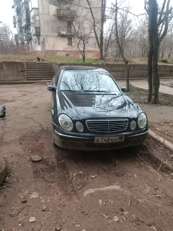 Mersedes е320 3,2 cdi турбо дизель, в хорошем состоянии, проблема с регистрацией, учёт временный днр- просрочен, связи со старым хозяином нет, из за того что я не могу поставить его на учёт решил продать. или может кто может помочь с регистрацией ?! цена 550т. р. @kktotam - фотография - 3