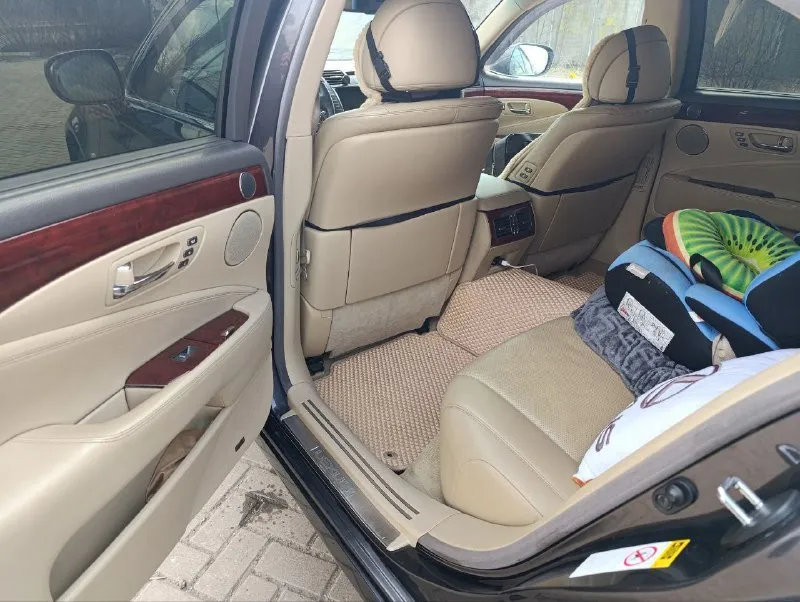 Lexus ls 460l 2008 год. пробег 200 тыс. r19 akпп объём 4.6л бензин. 380 л. с. состояние хорошее, за машиной следил. двигатель масло не ест. 2 комплекта резины. пневмо подвеска. задний привод. цена 1.700.000р. торг приветствуется при осмотре. звоните +79494193432 📲 tg: @jama911 📞 звоните: +7(949)4193432 - фотография - 7