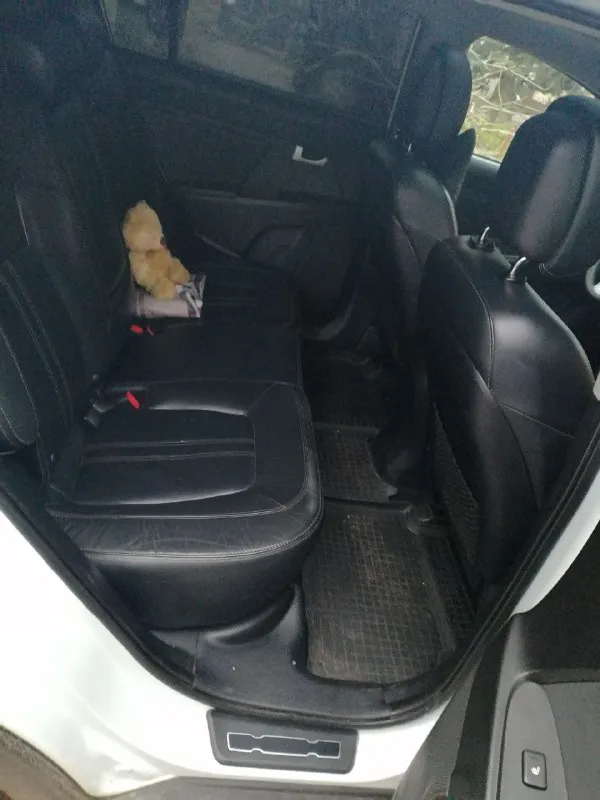 Продам семейный автомобиль kia спортейдж, 2011 года, коробка автомат. Двигатель 1.5. Кожаный салон, панорамная крыша. Состояние хорошее. Новая резина зима-лето. Цена 1.4 млн. Реальному покупателю торг. Собственник. +79497169131. Мариуполь. - фотография - 6