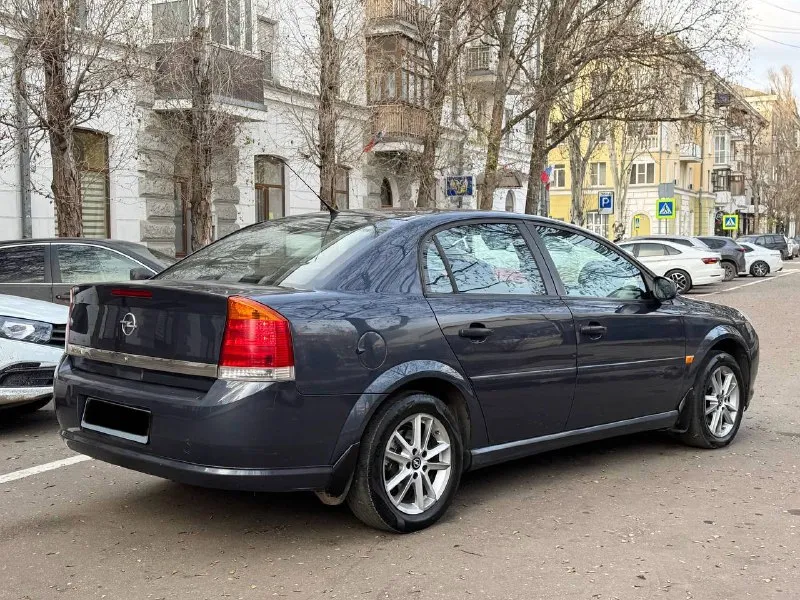 Продам опель вектра ц! в хорошем состояние! 2008 года! без вложений! пробег 188.000 км! дно пороги отлично! по кузову как на фото! двигатель 1.8 работает отлично! коробка передач отлично! по ходовой части без стуков! в салоне едет приятно! по документам оформление без проблем! цена 485.000 торг не большой цена иза срочности очень срочно нужны деньги! за эти деньги живую реально вектру не найдете! связь +794944046797 осмотр донецк/макеевка по договоренности! - фотография - 3