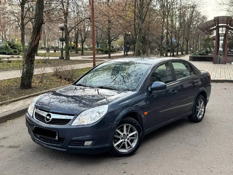 Продам опель вектра ц! в хорошем состояние! 2008 года! без вложений! пробег 188.000 км! дно пороги отлично! по кузову как на фото! двигатель 1.8 работает отлично! коробка передач отлично! по ходовой части без стуков! в салоне едет приятно! по документам оформление без проблем! цена 485.000 торг не большой цена иза срочности очень срочно нужны деньги! за эти деньги живую реально вектру не найдете! связь +794944046797 осмотр донецк/макеевка по договоренности! - фотография - 4