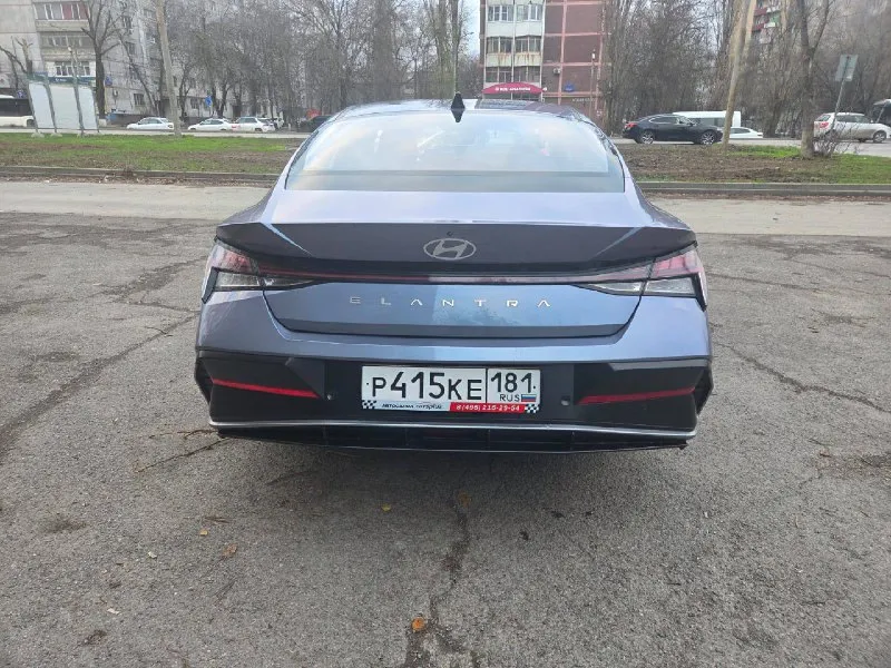 Hyundai elantra 2023 1.5 пробег: 17000км куплена в октябре 2024г один хозяин, не бита, не крашена. по технической части без замечаний. машина полностью обслужена. внешний вид 🔥 состояние идеальное. допов на 100 000 рублей. цена: 2 390 000р торг, обмен. tg: @nestviks +79953988810 андрей - фотография - 2