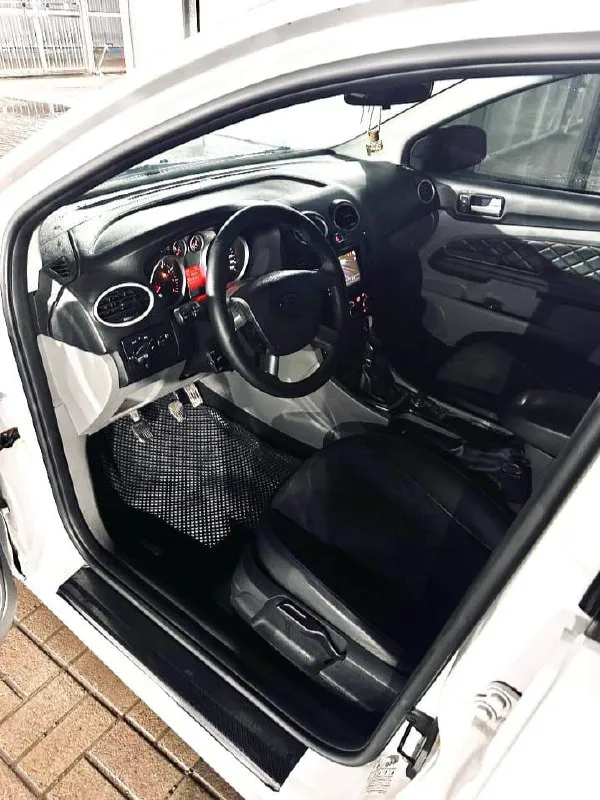 В продаже ford focus/2010г 1.8 работает отлично коробка механика работает отлично ходовая без постор... - фотография